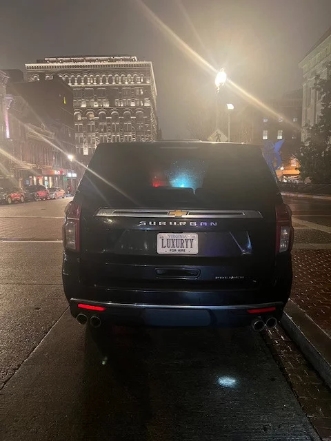 Chevrolet  Suburban 2022 - Photo 4