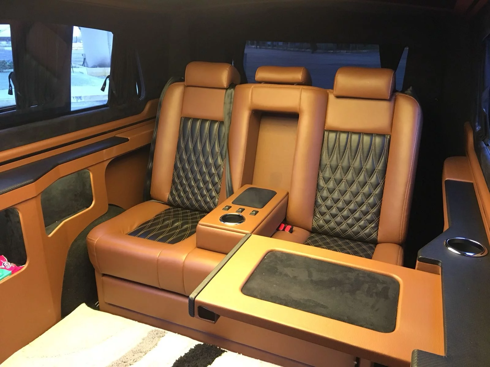 Mercedes-Benz V-class 2017 - Photo 2