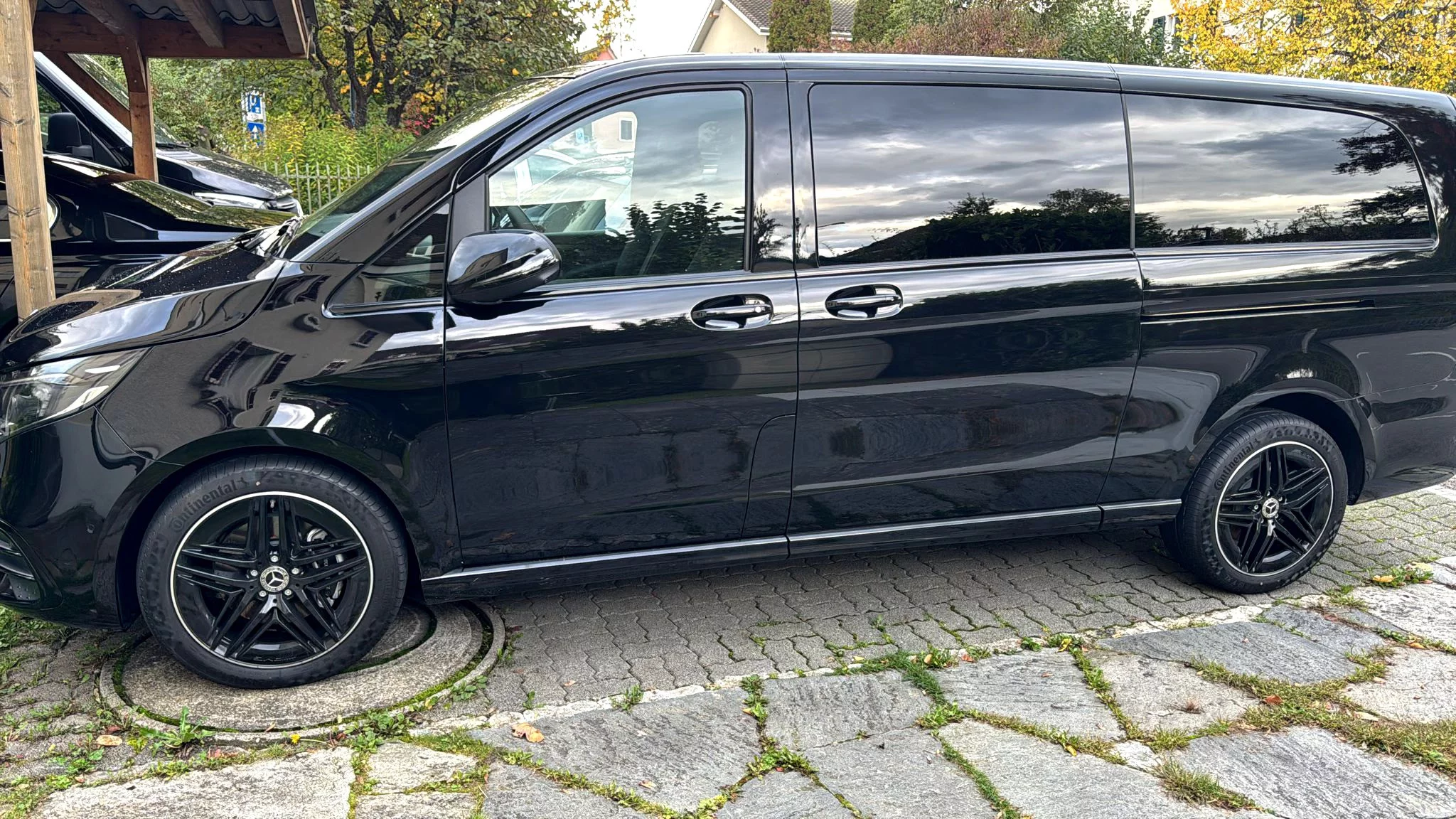 Mercedes-Benz V Class 2024 - Photo 2