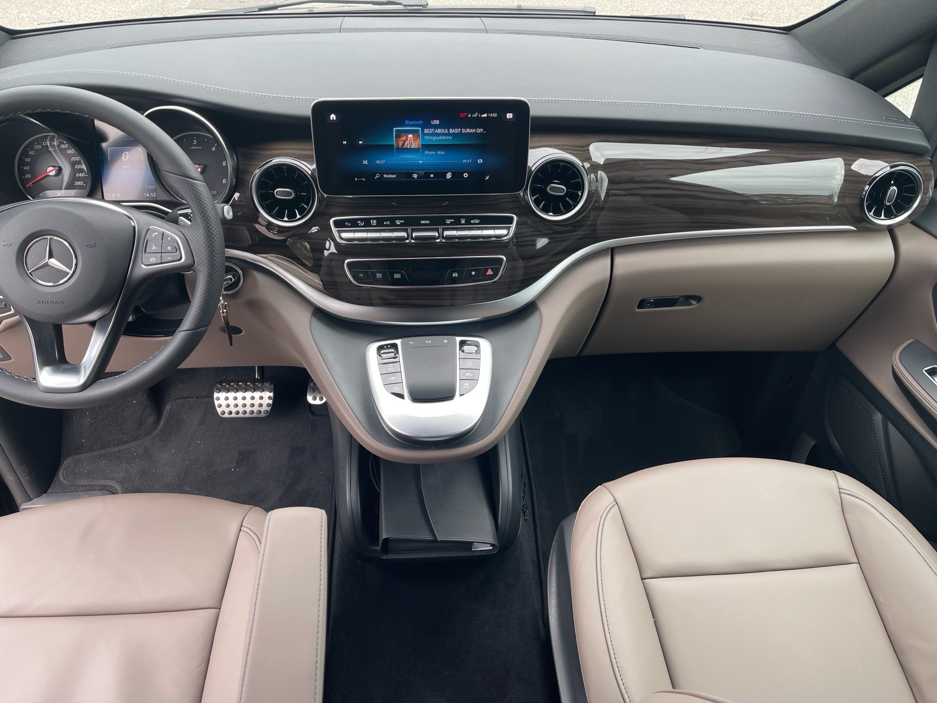 Mercedes-Benz V Class 2024 - Photo 2