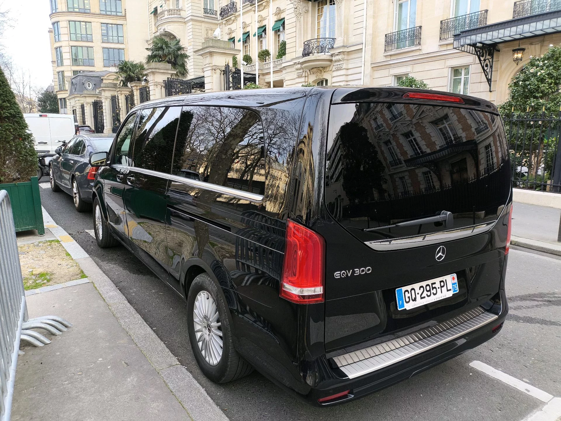 Mercedes-Benz EQV 2023 - Photo 3