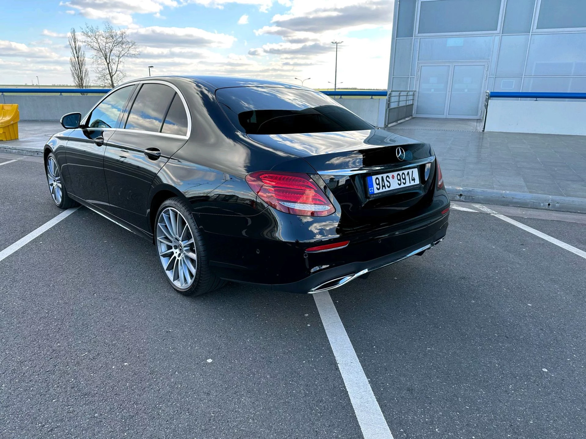 Mercedes-Benz E Class 2021 - Photo 4