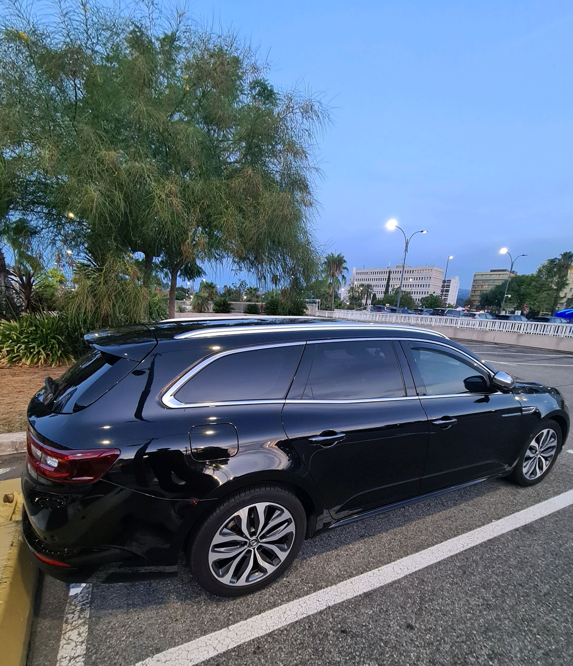 Renault TALISMAN ESTATE 2018 - Photo 3