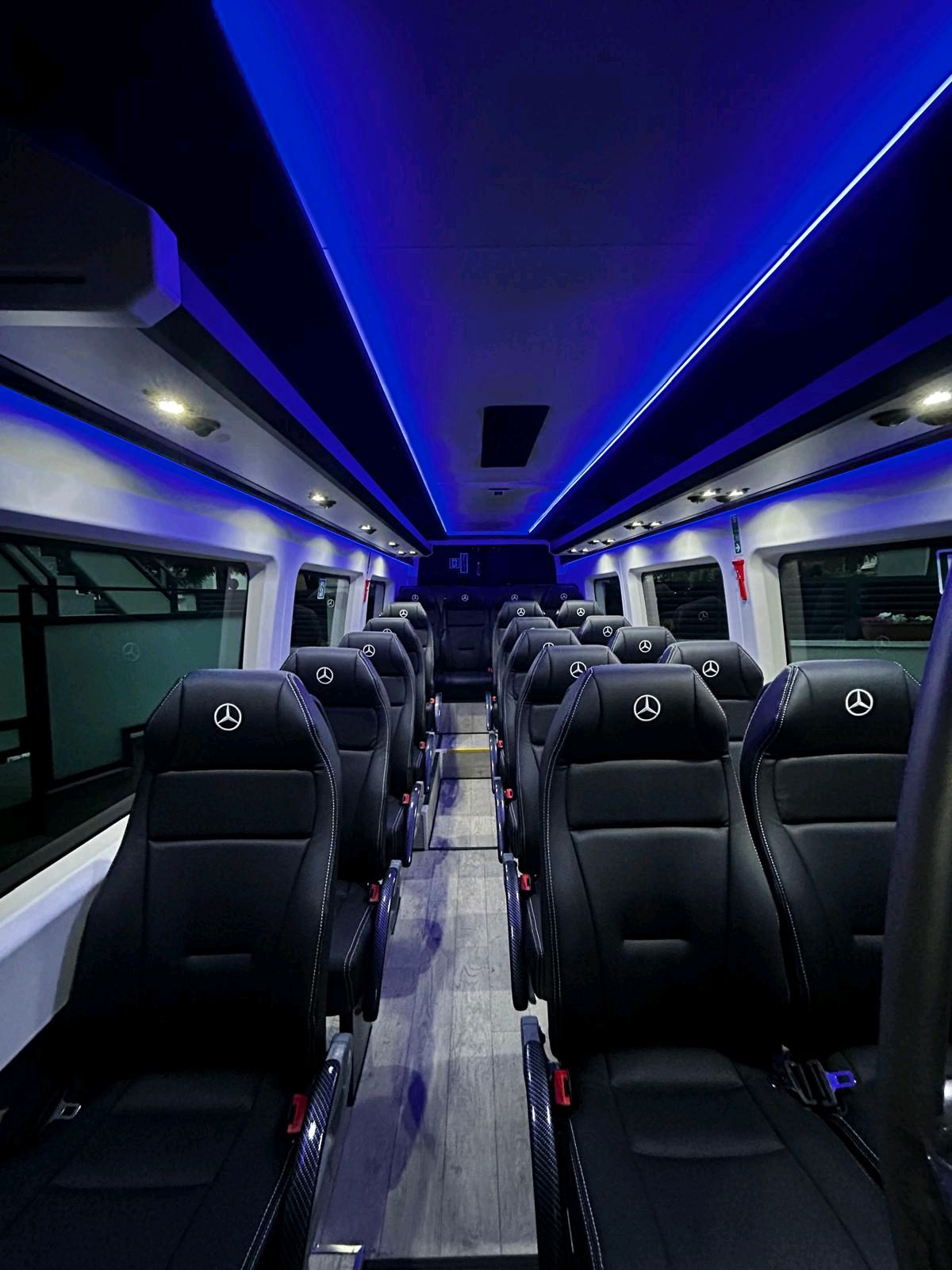 Mercedes-Benz Sprinter 2025 - Photo 3