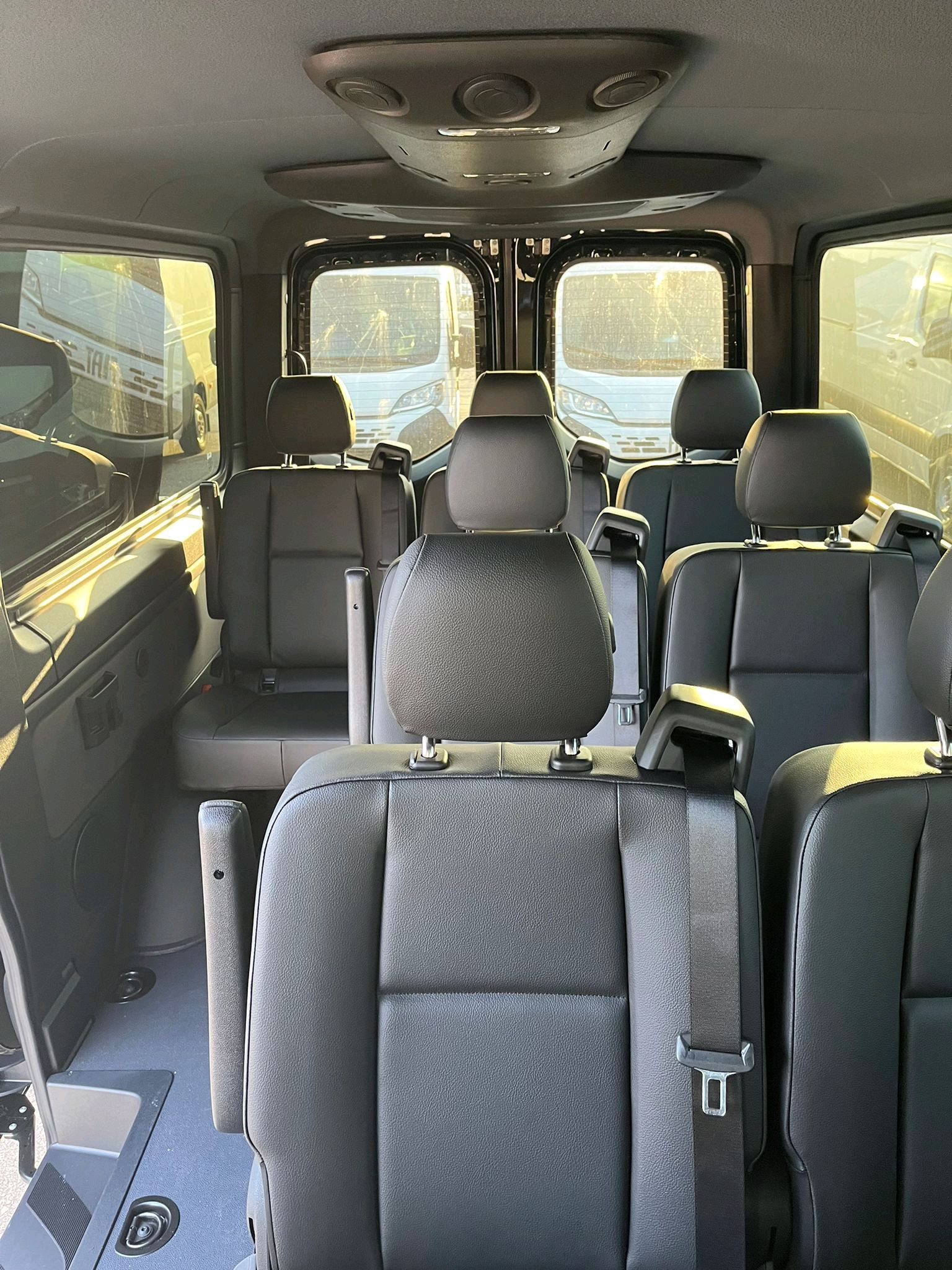 Mercedes-Benz sprin 2025 - Photo 5