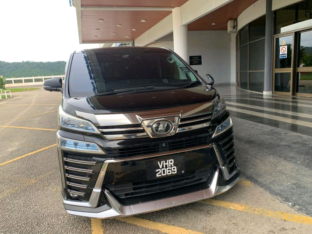Toyota Alphard 2023