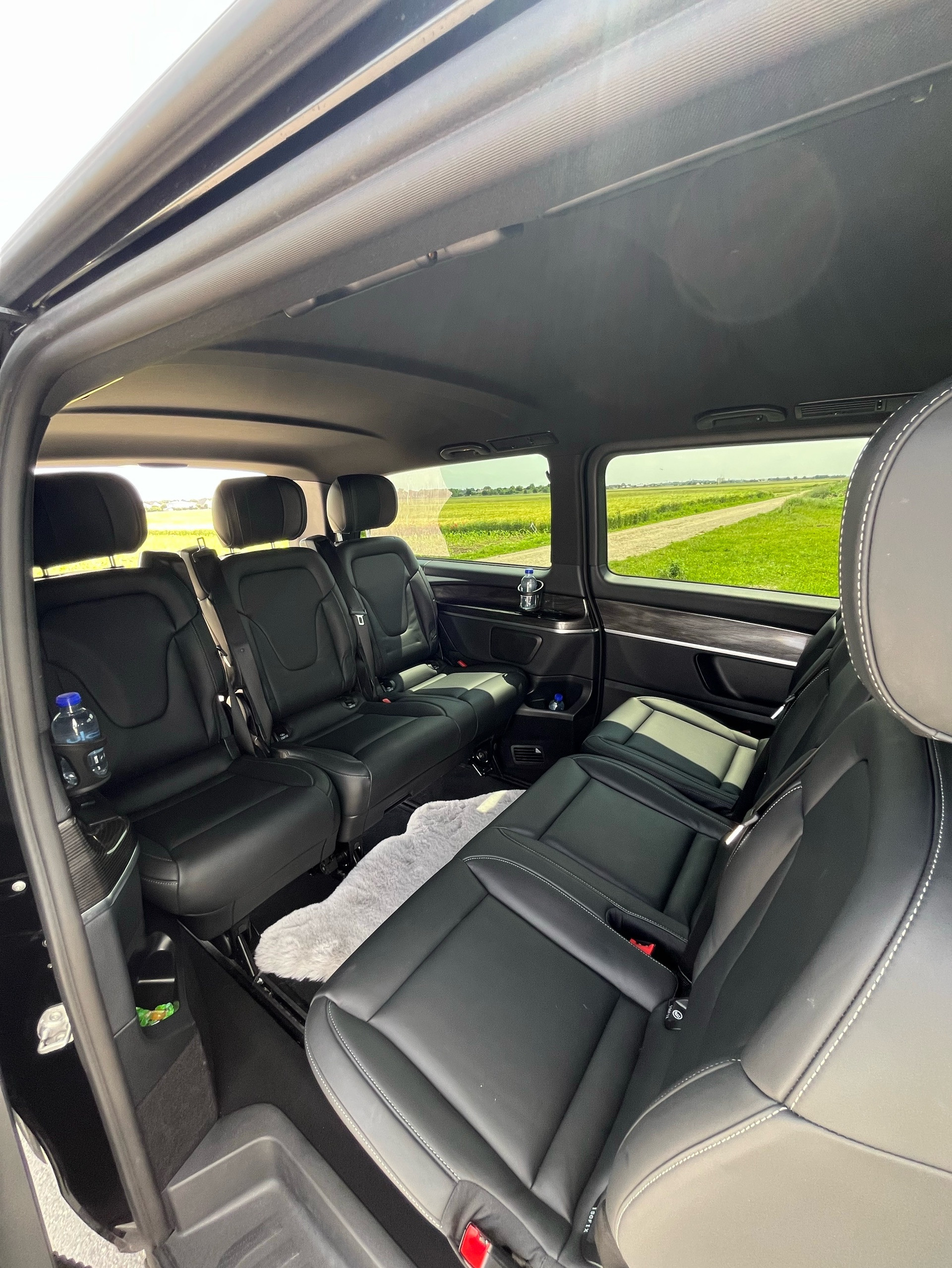 Mercedes-Benz V Class V300 4 Matic extralong 2023 - Photo 5
