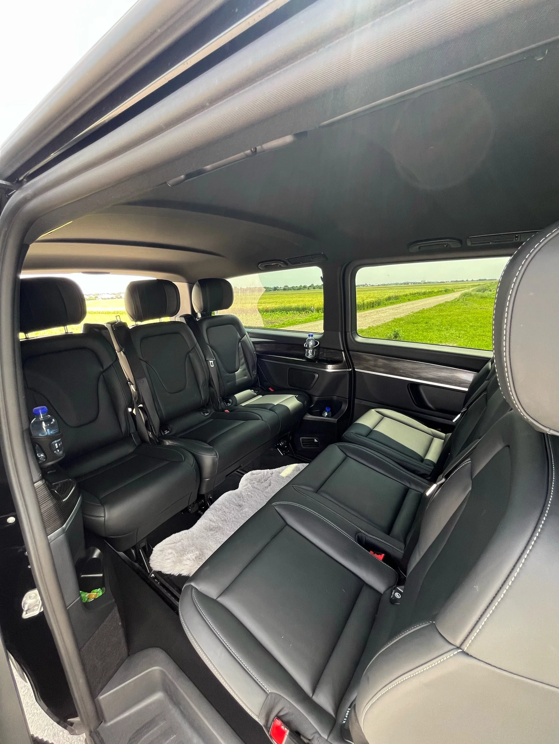 Mercedes-Benz V Class V300 4 Matic extralong 2023 - Photo 5