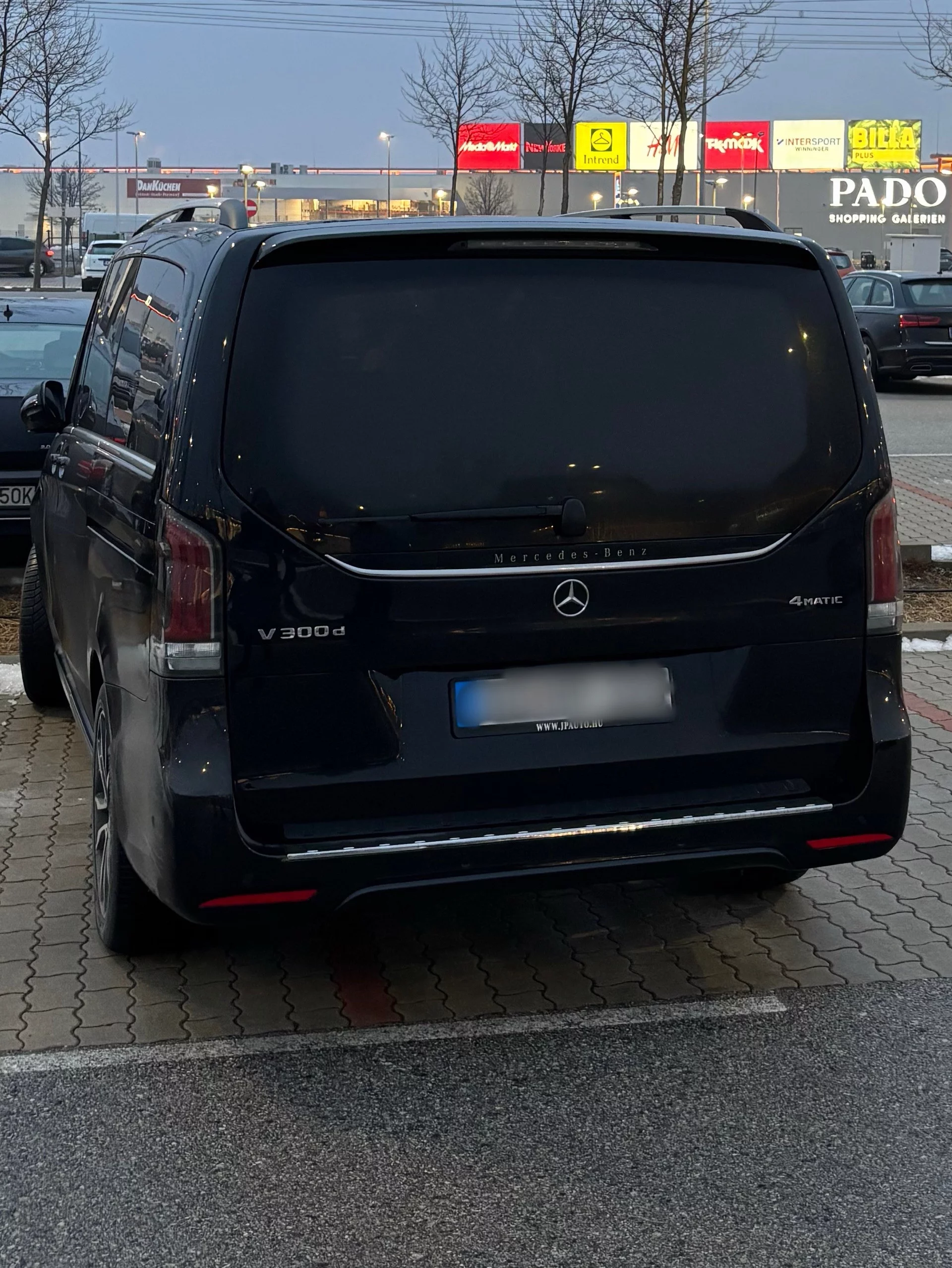 Mercedes-Benz V Class 2025 - Photo 4