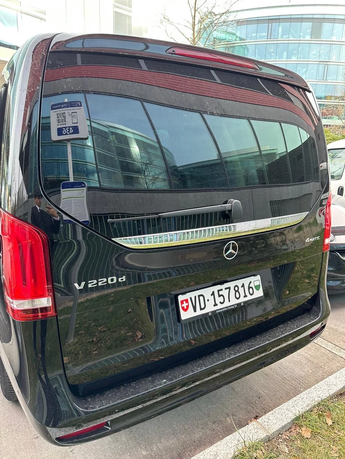 Mercedes-Benz V Class 2023 - Photo 4