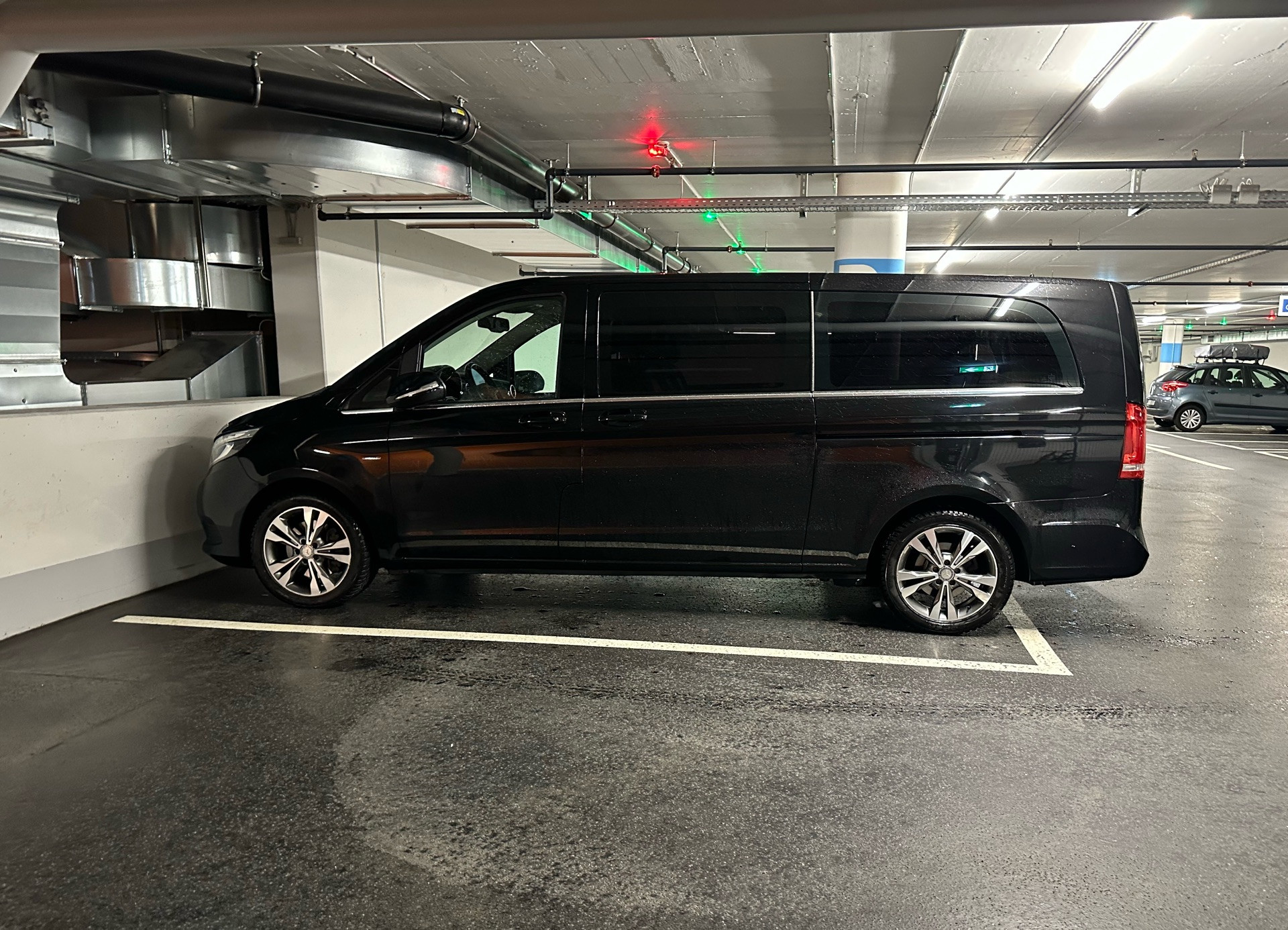 Mercedes-Benz v25 2015 - Photo 2