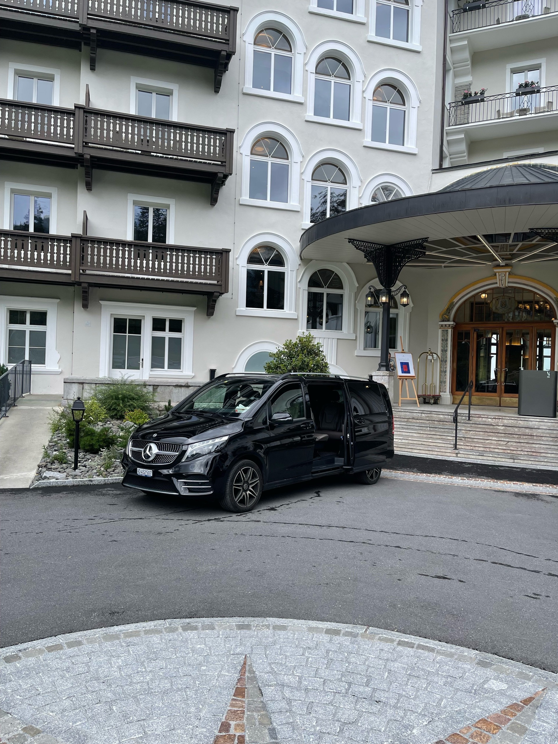 Mercedes-Benz V Class 2024 - Photo 3