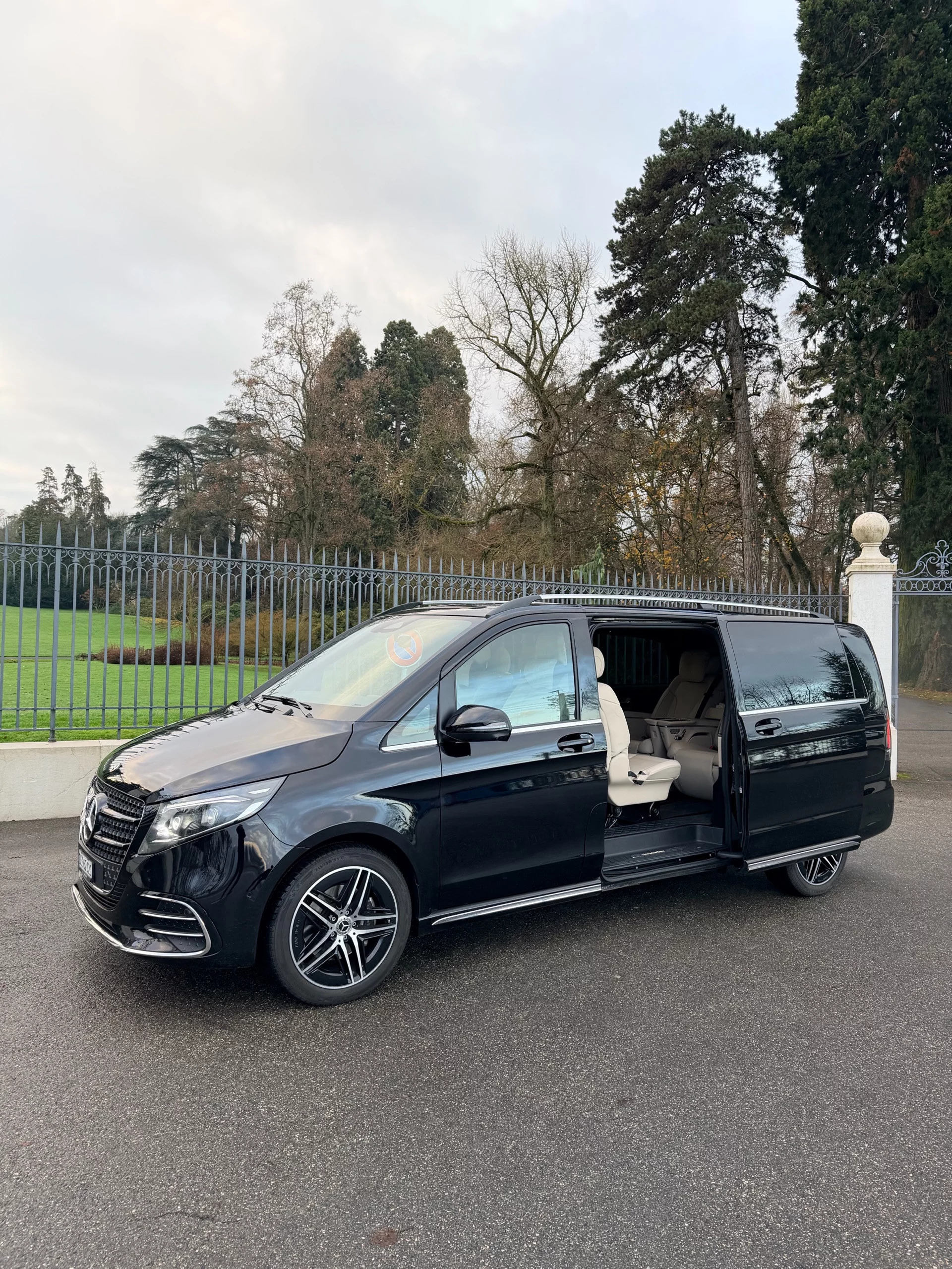 Mercedes-Benz V Class - V250d 2024 - Photo 4
