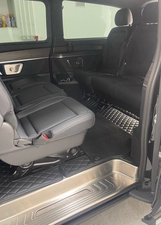 Mercedes-AMG V Class 2025 - Photo 3