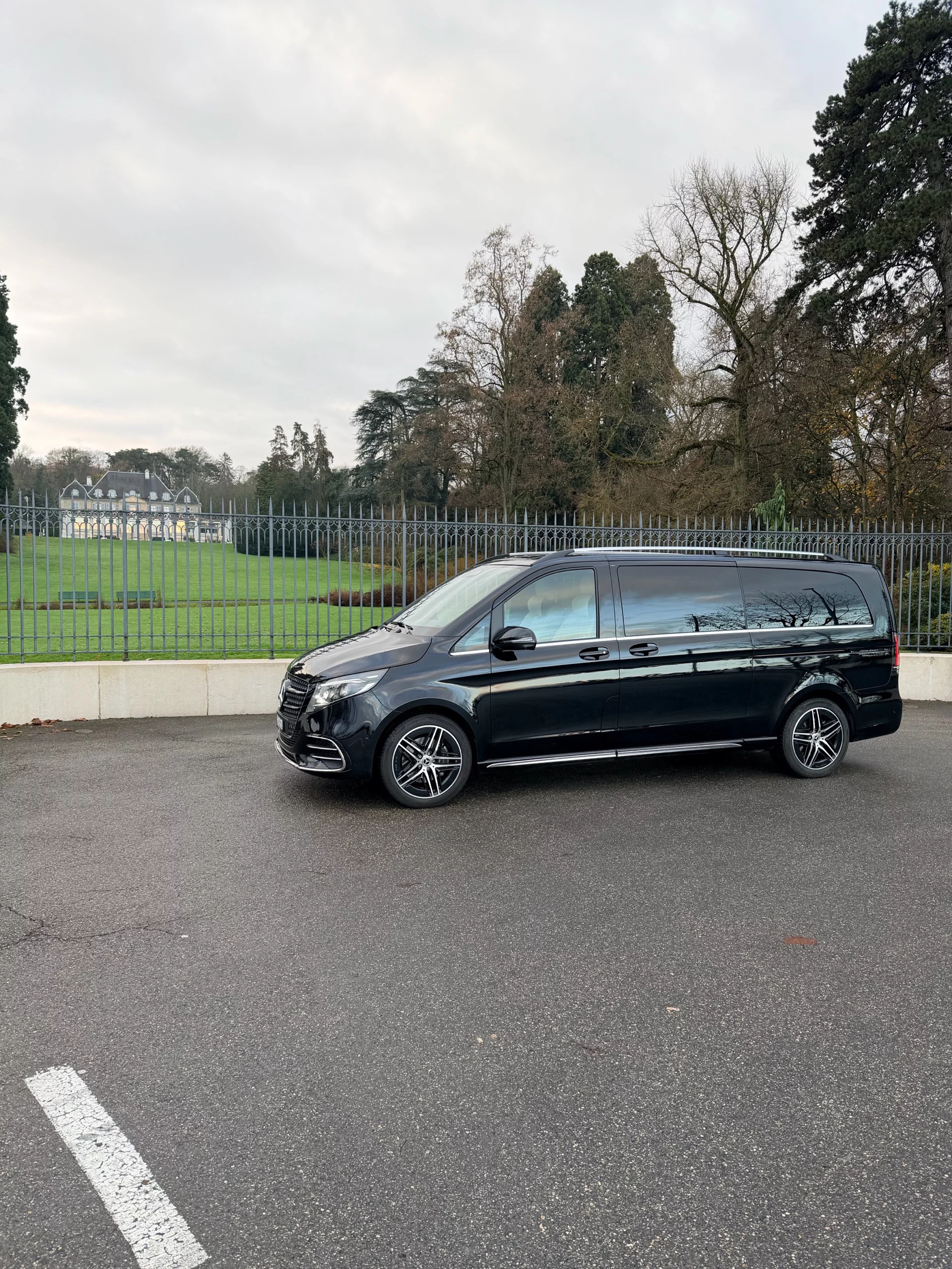 Mercedes-Benz V Class - V250d 2024 - Photo 2