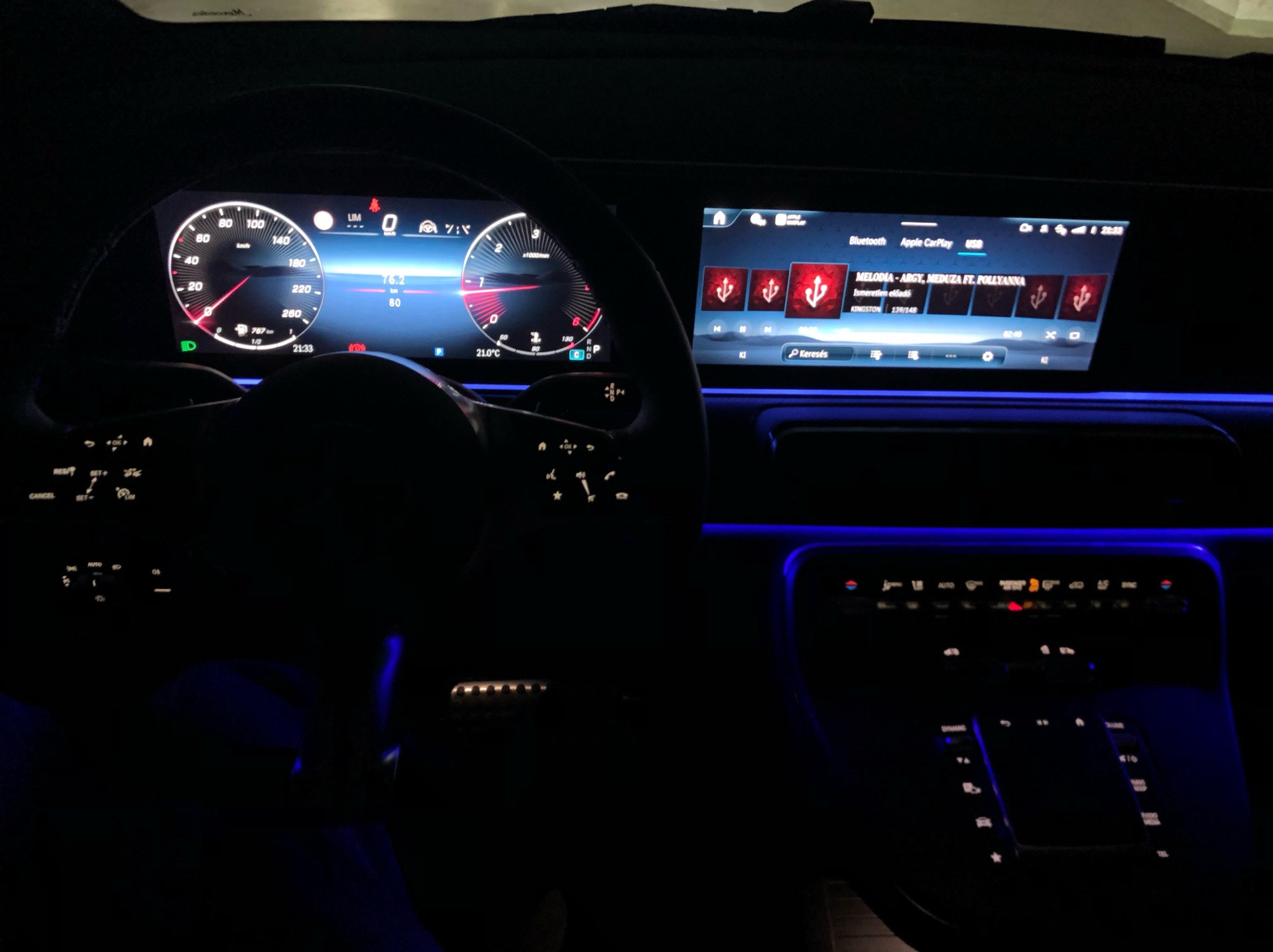 Mercedes-Benz V Class 2025 - Photo 3