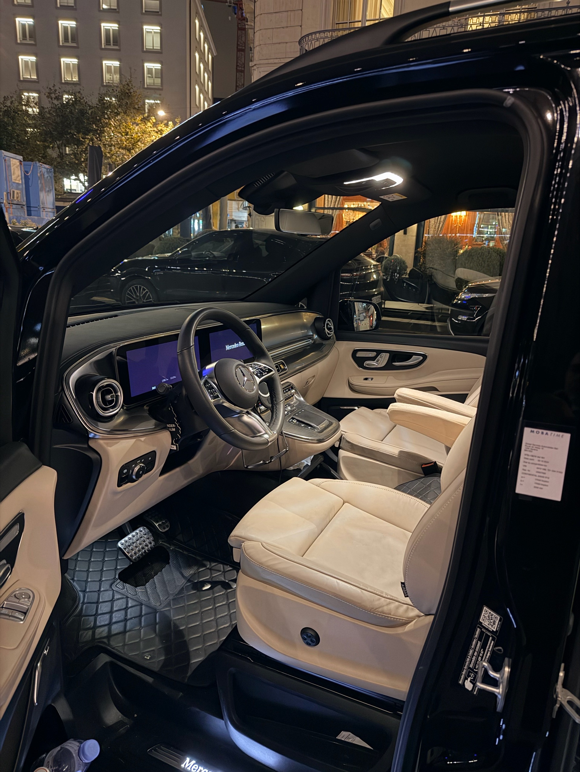 Mercedes-Benz V Class - V250d 2024 - Photo 5