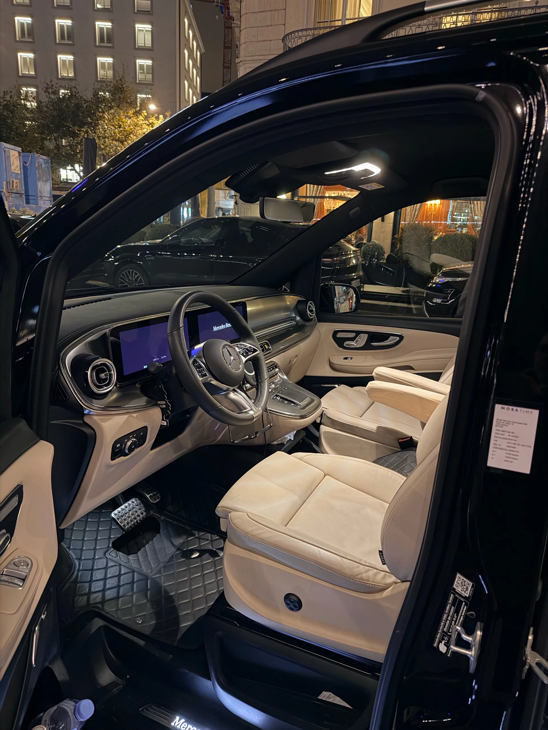 Mercedes-Benz V Class - V250d 2024 - Photo 5