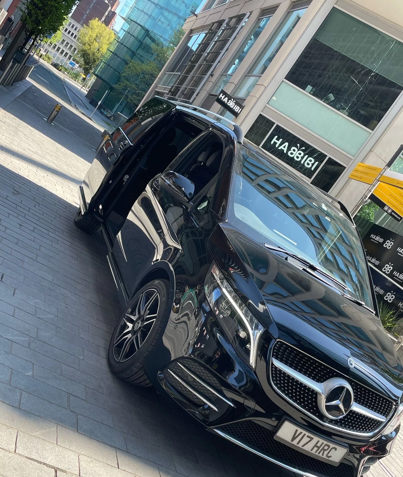 Mercedes-Benz V Class 2024 - Photo 4