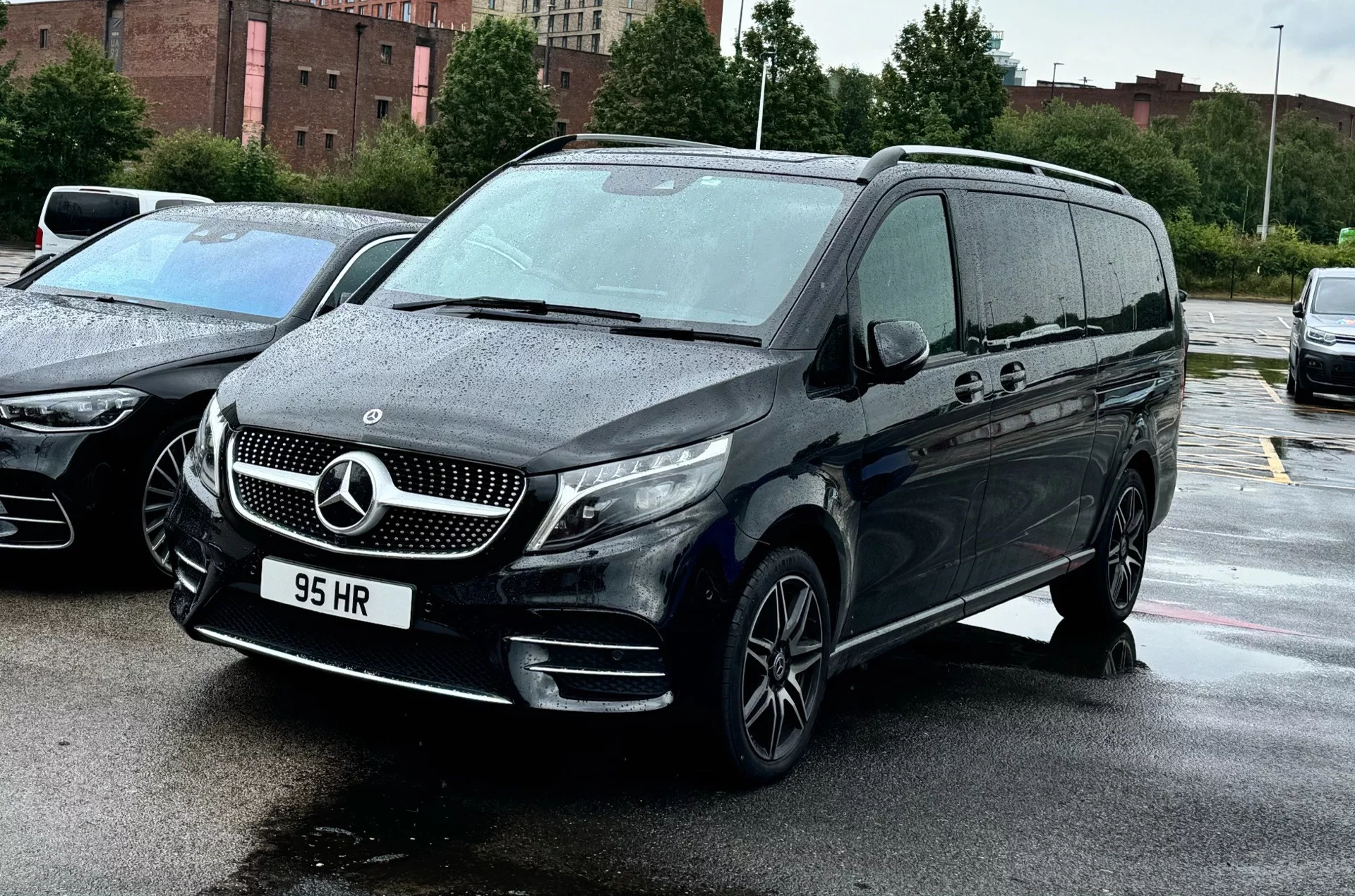 Mercedes-Benz V Class 2024 - Photo 2