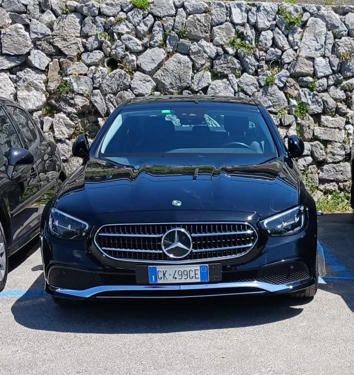Mercedes-Benz Class E 2024 - Photo 2