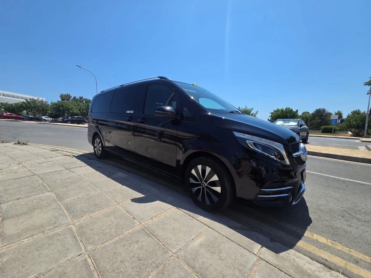 Mercedes-Benz Class-V 2025