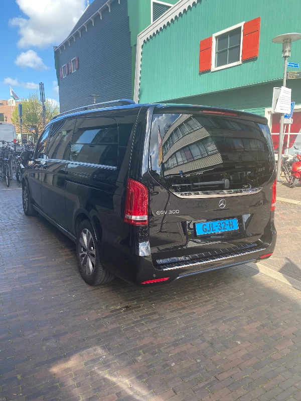 Mercedes-Benz EQV 300 2021 - Photo 2