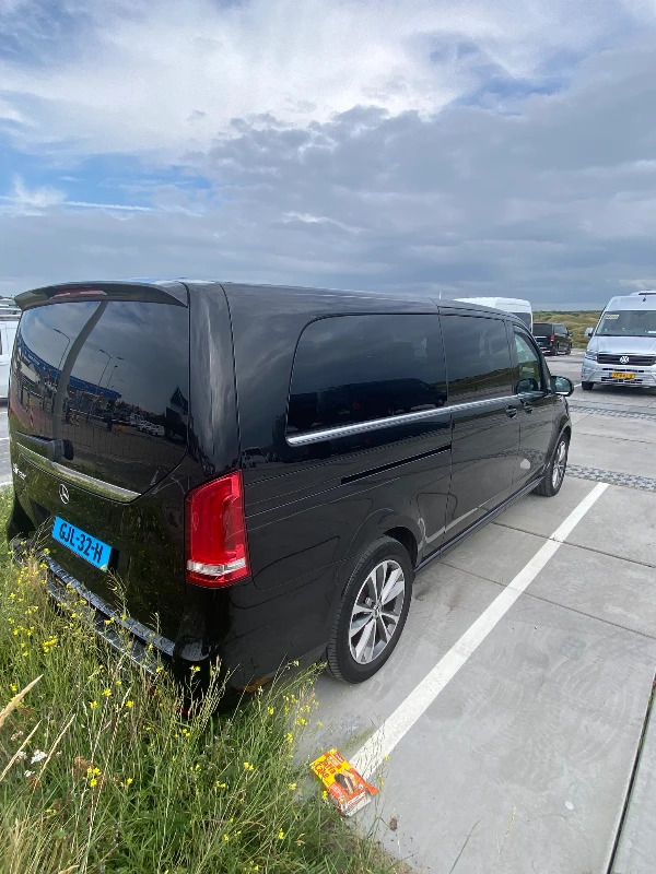 Mercedes-Benz EQV 300 2021 - Photo 4