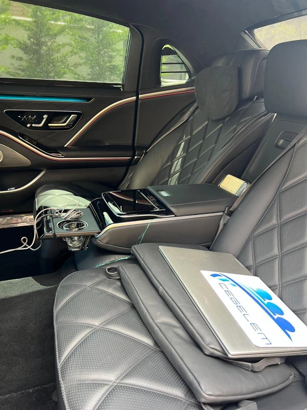 Mercedes-Benz Maybach 2024 - Photo 2