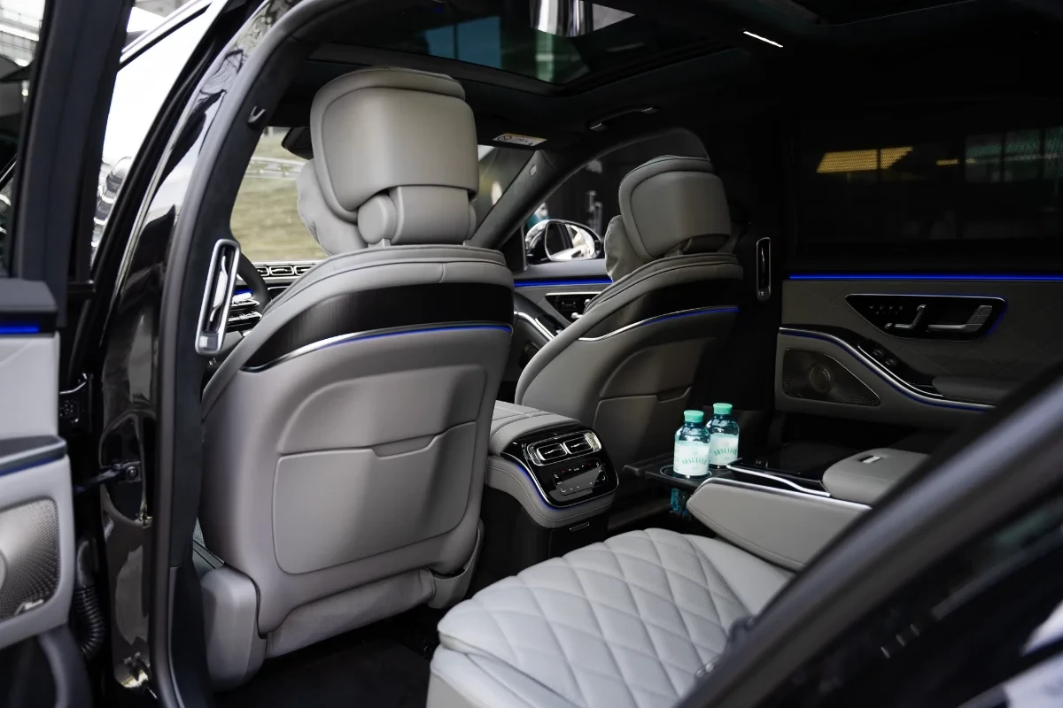 Mercedes-Benz Mercedes S class 2025 - Photo 3
