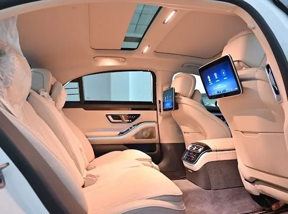 Mercedes-Benz Mercedes S class 2025 - Photo 2