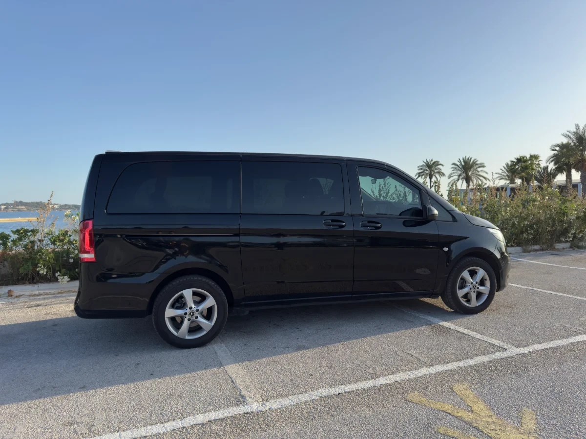 Mercedes-Benz Vito Tourer 2020 - Photo 2