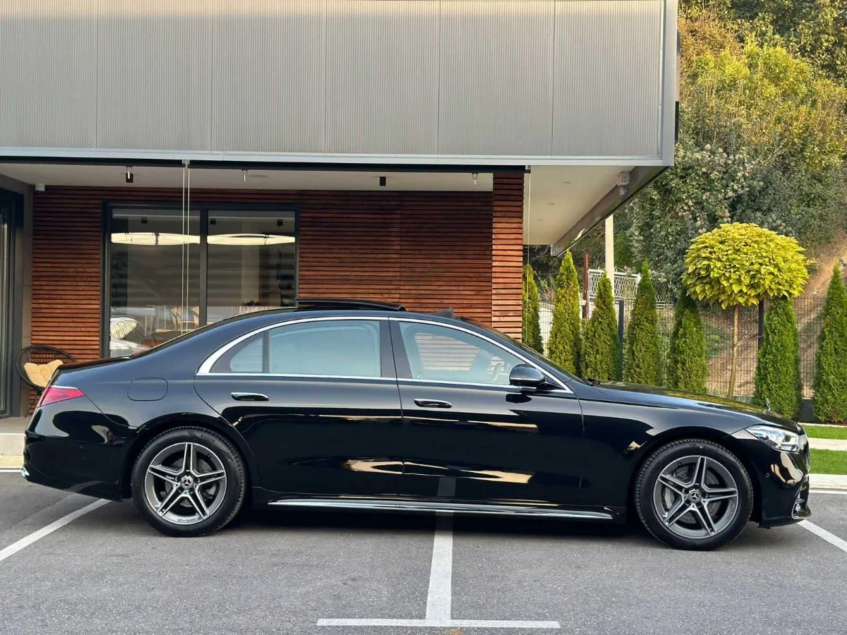 Others Mercedes S class 2 2025