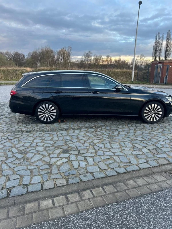 Mercedes-Benz E Class - 200e 2020 - Photo 3
