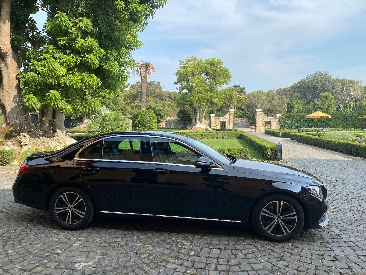 Mercedes-Benz E-class 2019 - Photo 2