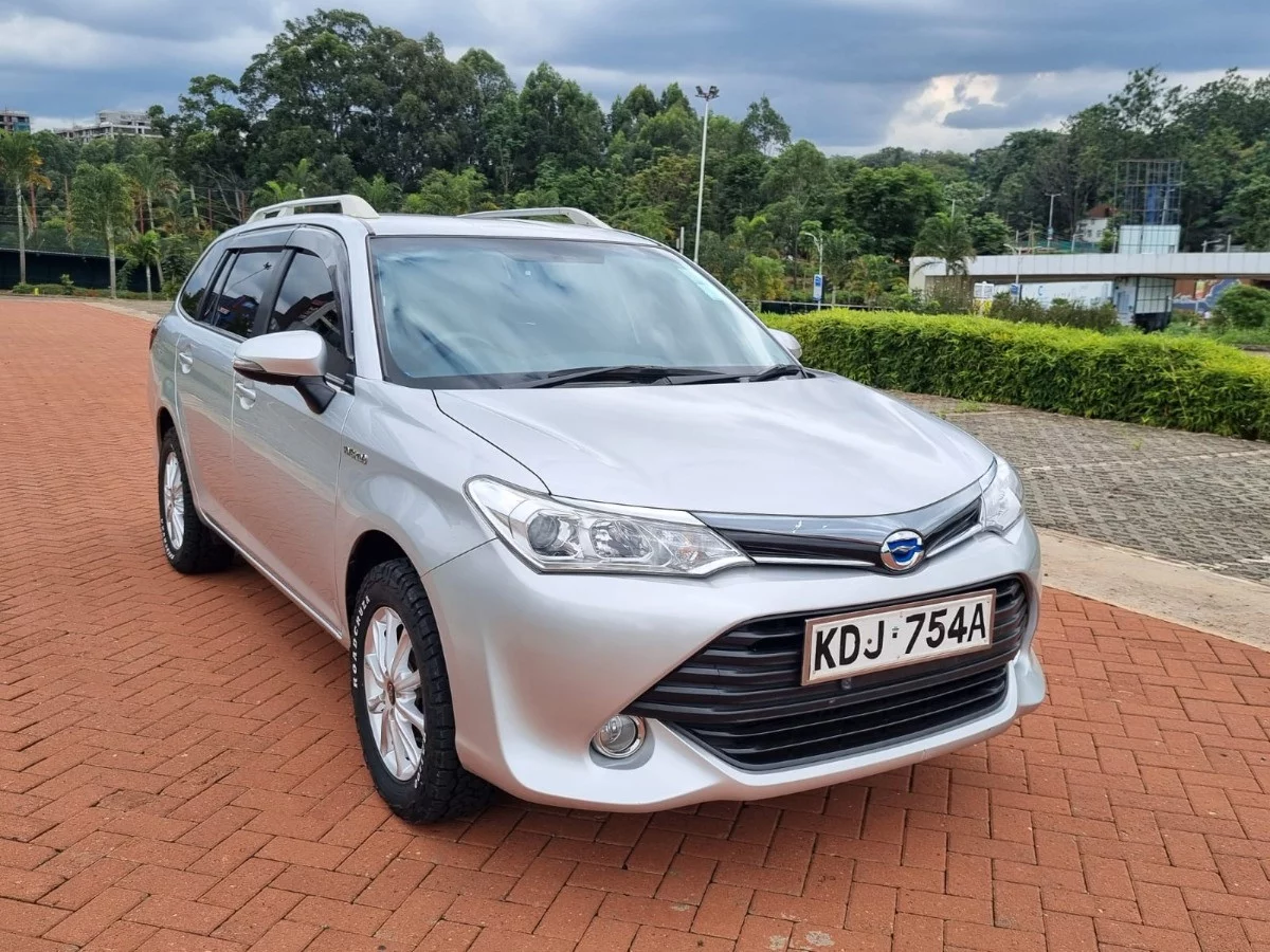 Toyota Fielder 2018