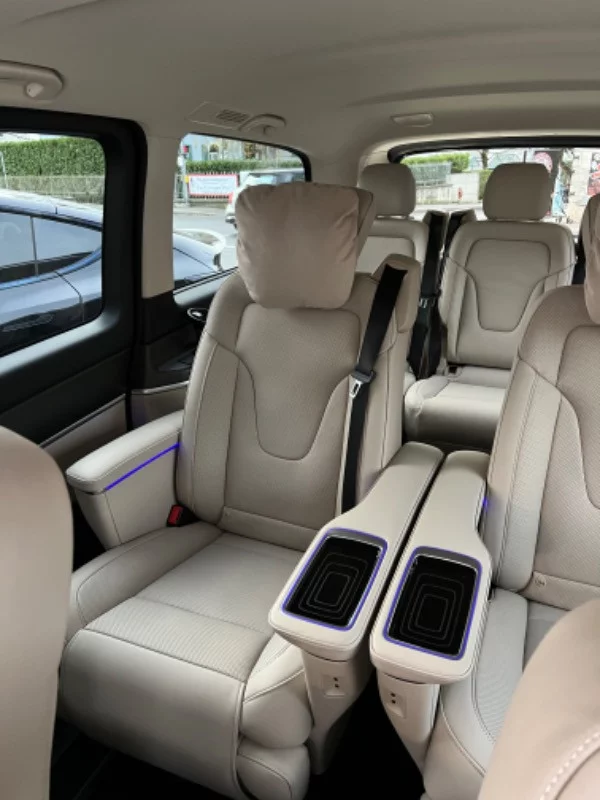 Mercedes-Benz V Class Luxury XL 2024 - Photo 4