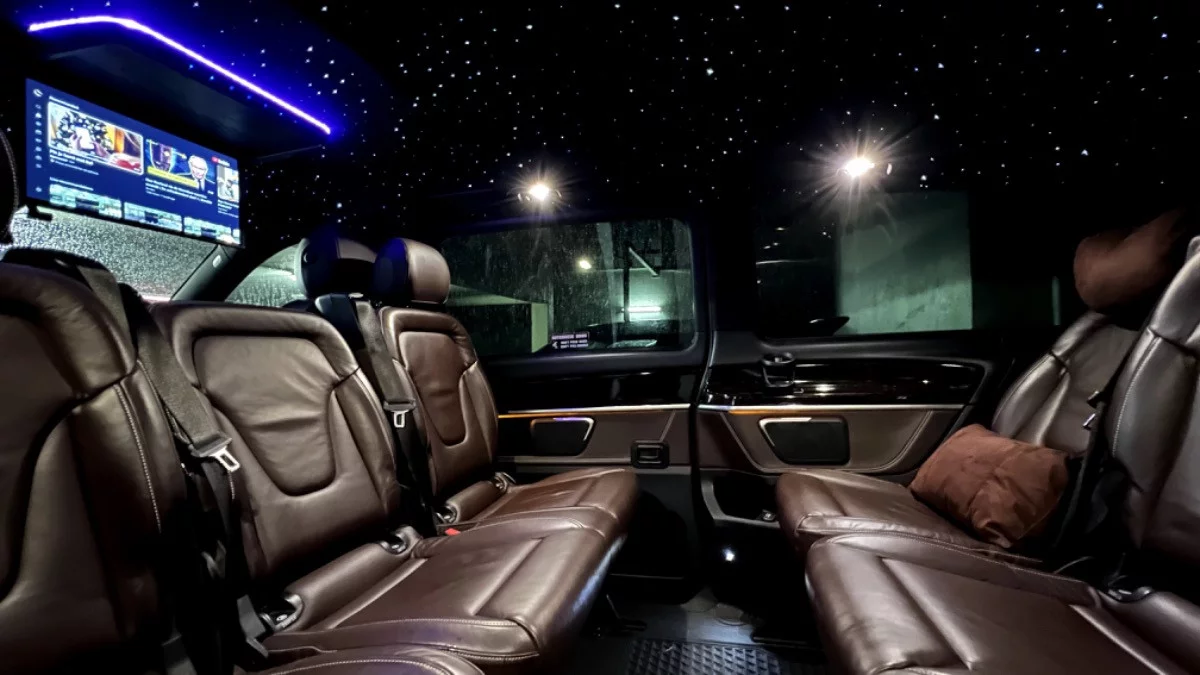 Mercedes-Benz V Class VIP 2021 - Photo 2