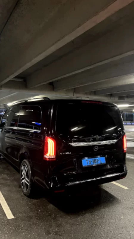 Mercedes-Benz V Class VIP 2021 - Photo 4