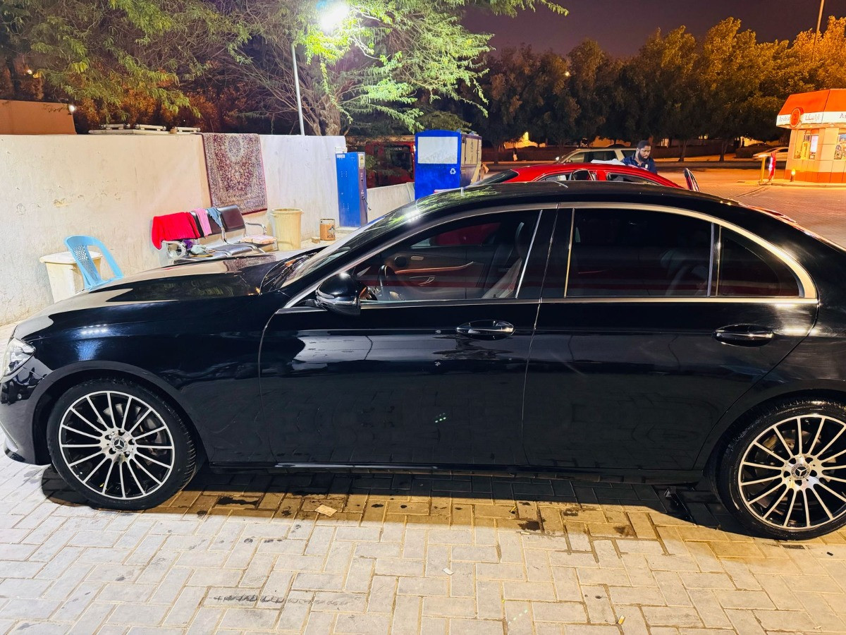 Mercedes-Benz E Class 2023 - Photo 3