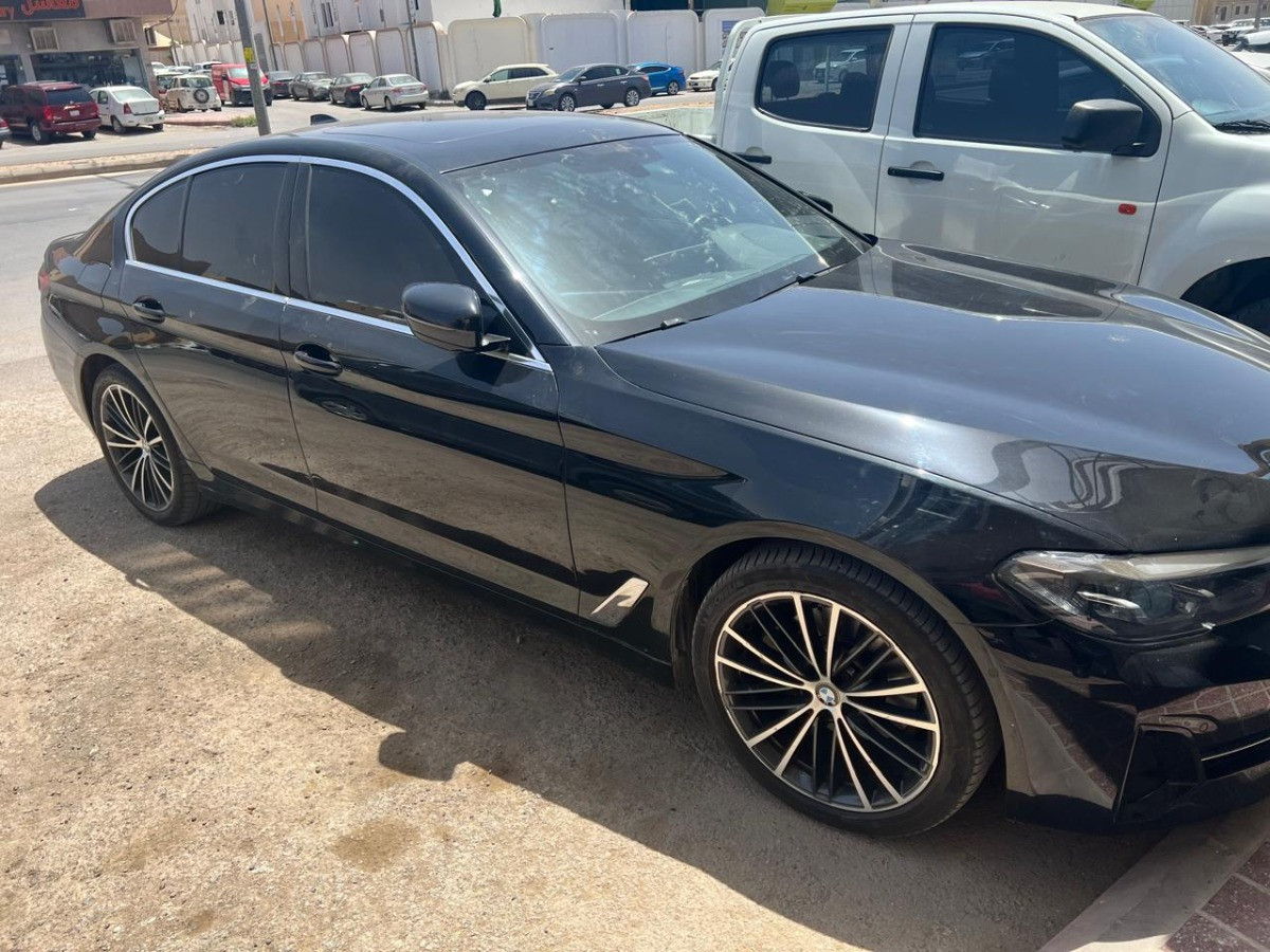 BMW 5 Series 2022 - Photo 2