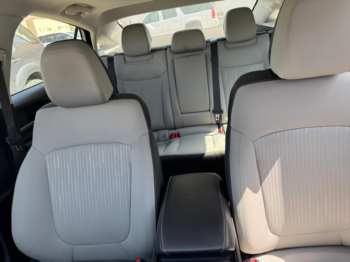 Ford Taurus 2023 - Photo 2