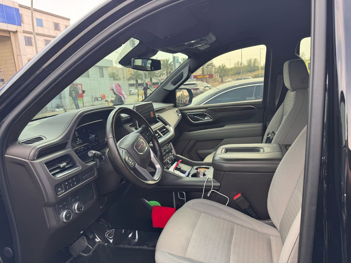 GMC Yukon 2023 - Photo 4