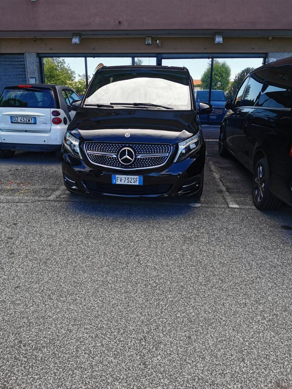 Mercedes-Benz Class-V 2023
