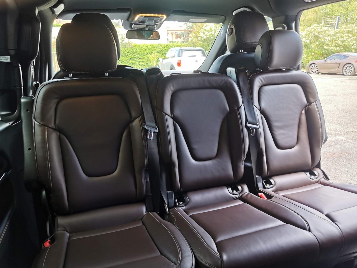 Mercedes-Benz Class-V 2023 - Photo 3