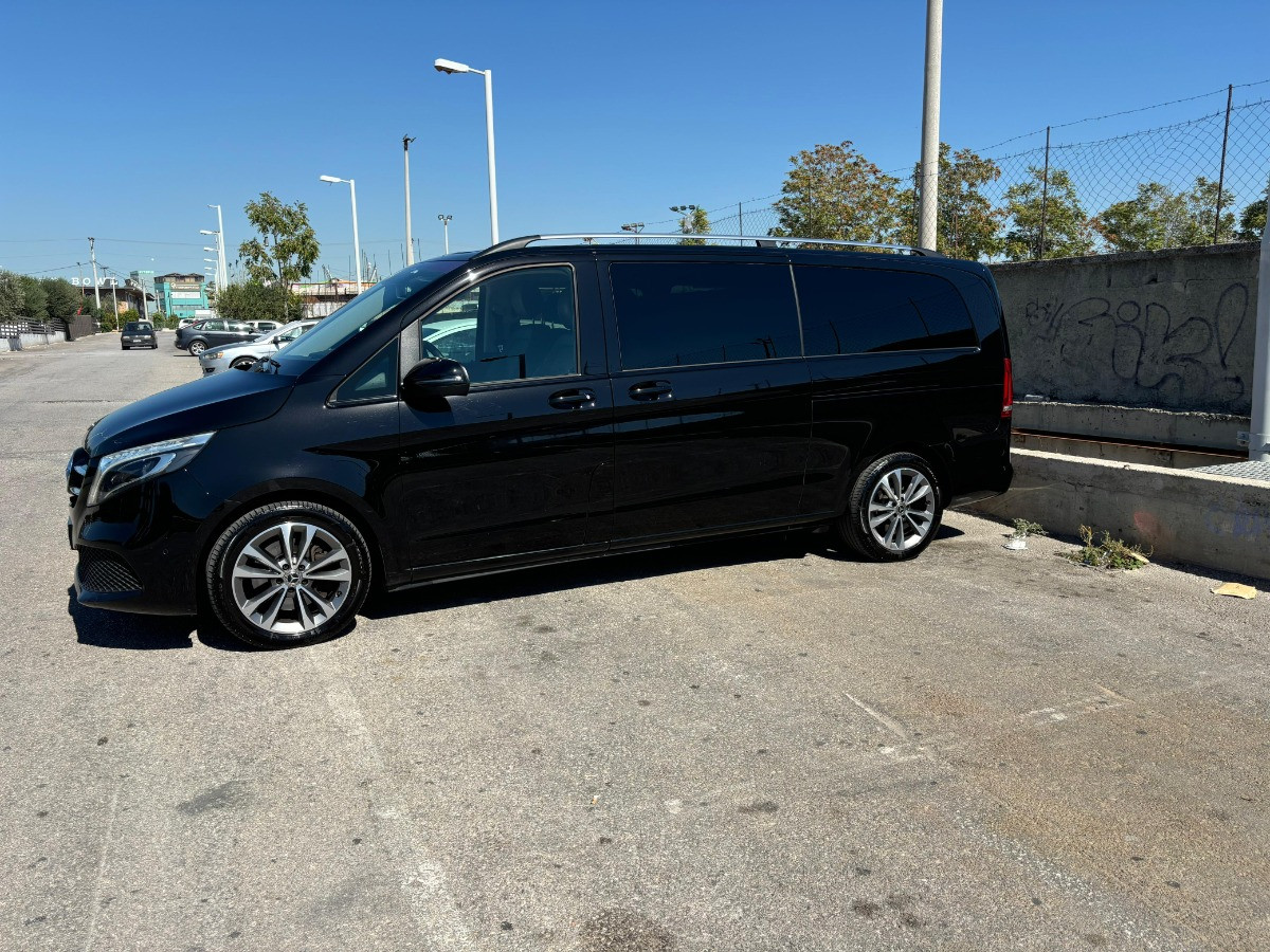 Mercedes-Benz V c 2021 - Photo 3