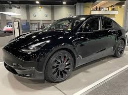 Tesla Y 2025 - Photo 2