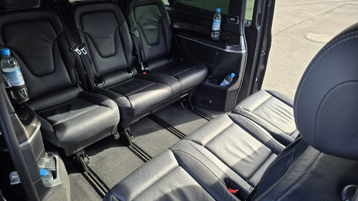 Mercedes-Benz Classe V 2023 - Photo 2