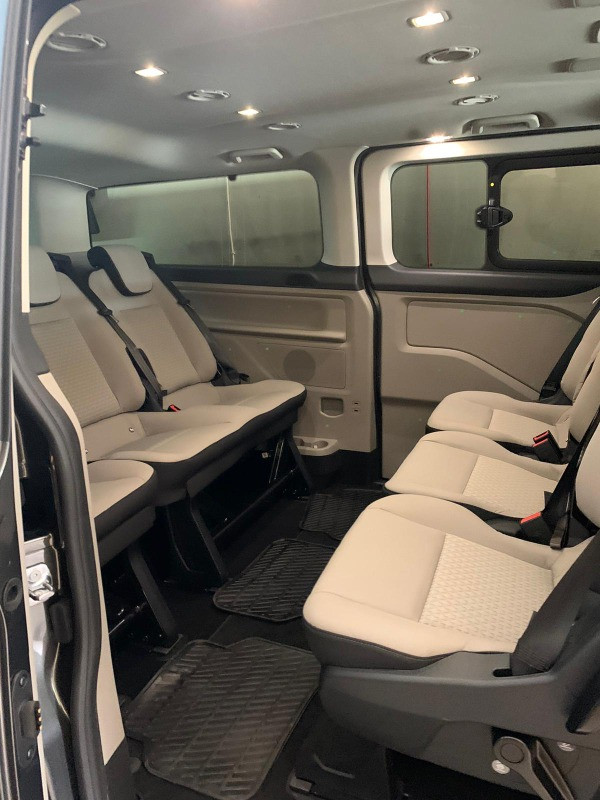 Ford Tourneo Custom 2024 - Photo 2