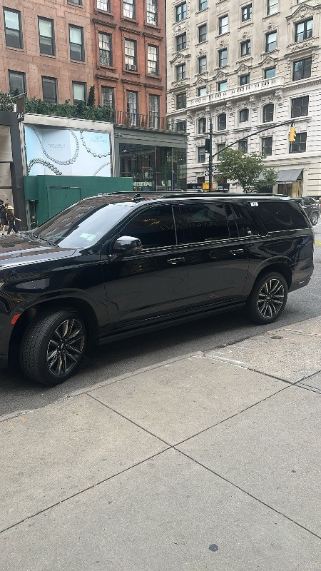 Cadillac  Escalade 2021 - Photo 2